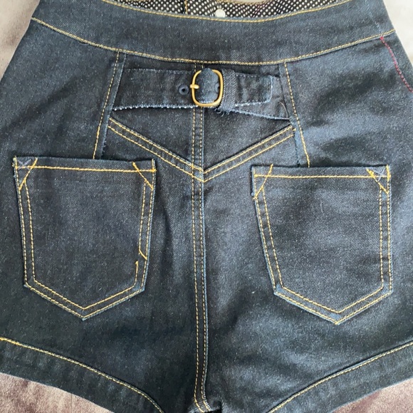 AX Shorts - Picture 8 of 8